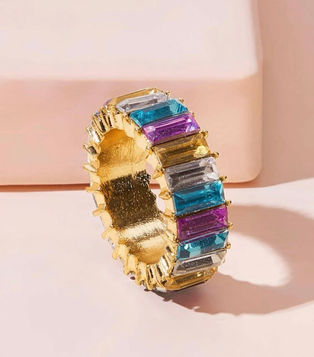 Multicolored ring